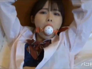 单位同事介绍个在某小区幼儿园当幼教的老师出来卖逼
